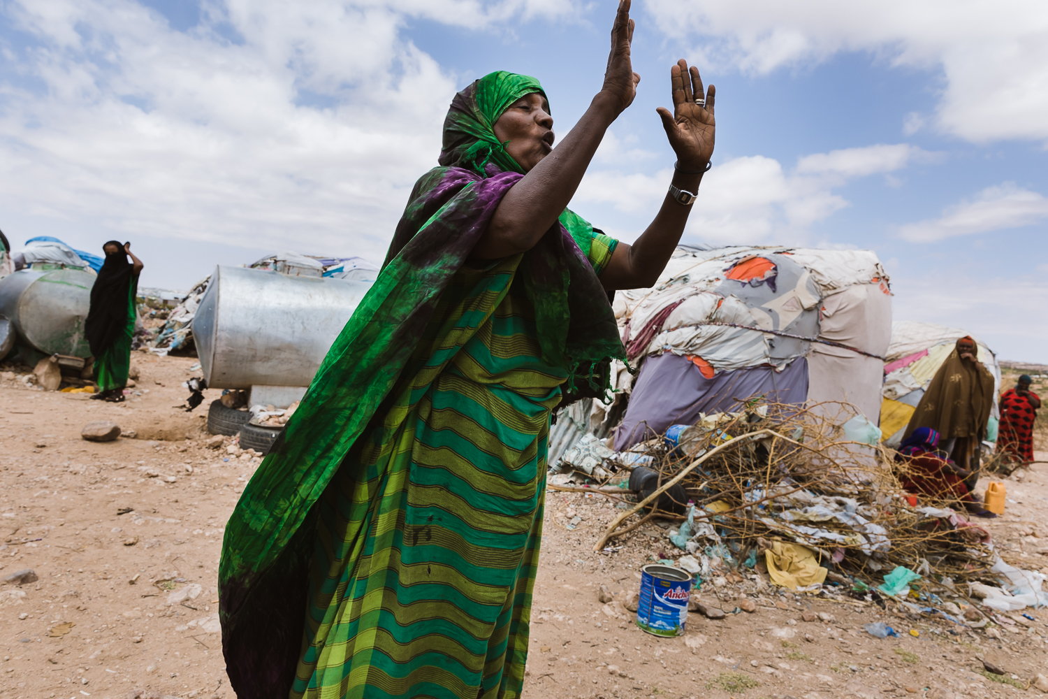 Displaced pastoralists settled near the capital of Somaliland after having lost their livestock and livelihood after recent droughts. Photo by David Verberckt from Waiting for the Rain on SDN.
