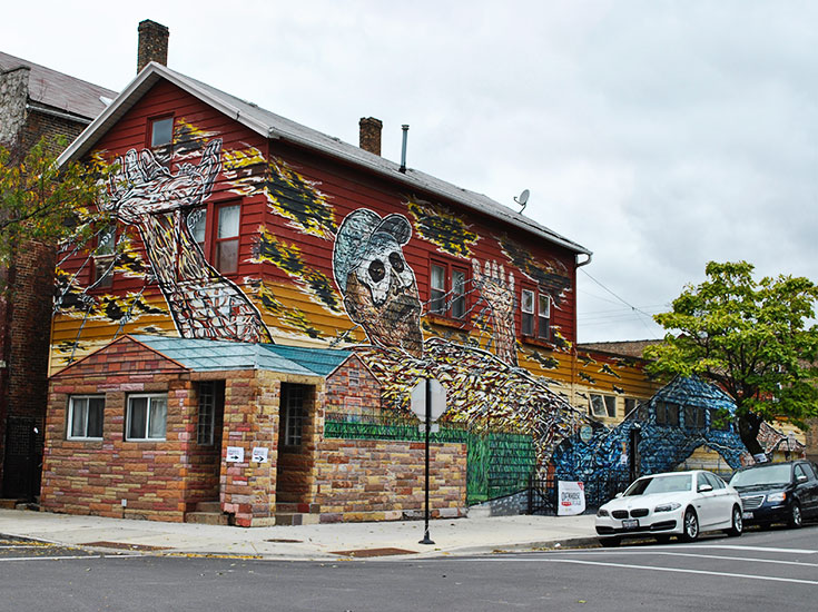 Héctor Duarte's house and studio is often visited by the Chicago Architecture Foundation's Walk Pilsen tour, which focuses on the many murals in Pilsen.